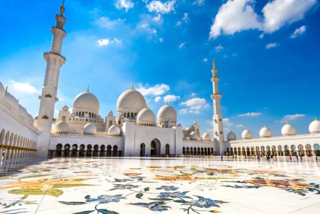 Grand Mosque, Masjid